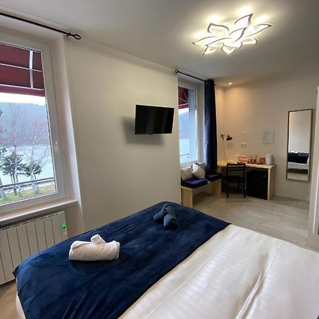 Hotel La Bonne Hotesse ชามบูง-ซัวร์-แลค ภายนอก รูปภาพ