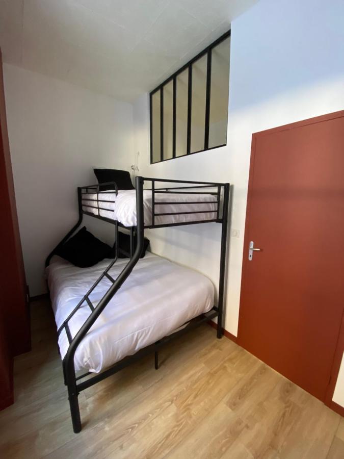 Hotel La Bonne Hotesse ชามบูง-ซัวร์-แลค ภายนอก รูปภาพ