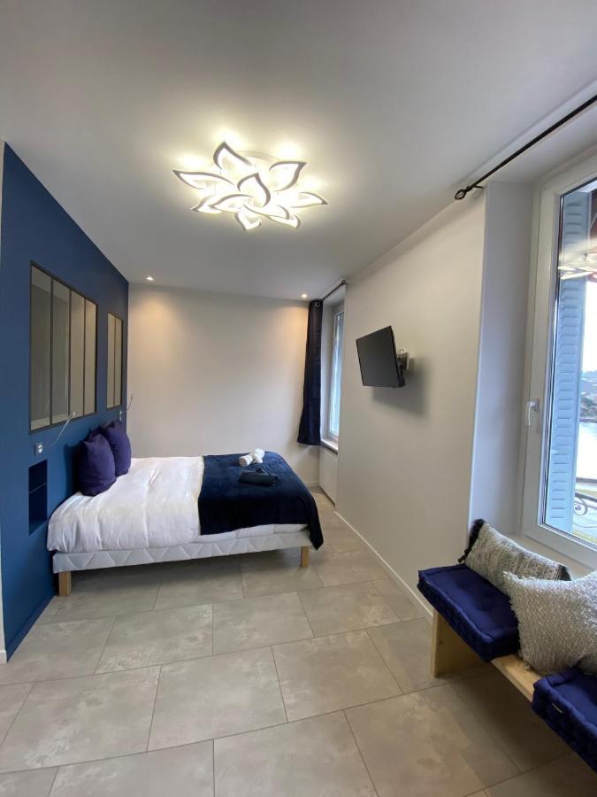 Hotel La Bonne Hotesse ชามบูง-ซัวร์-แลค ภายนอก รูปภาพ