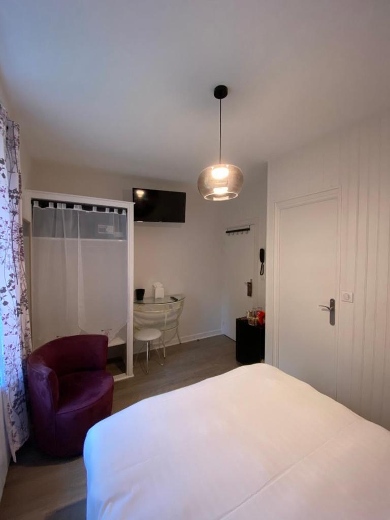 Hotel La Bonne Hotesse ชามบูง-ซัวร์-แลค ห้อง รูปภาพ