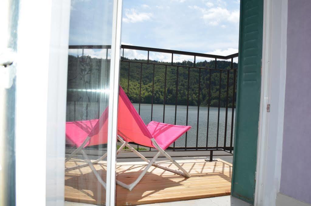 Hotel La Bonne Hotesse ชามบูง-ซัวร์-แลค ภายนอก รูปภาพ