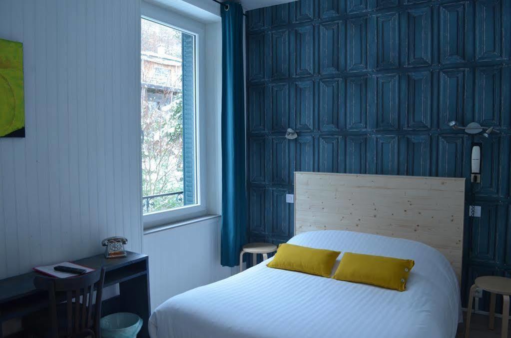 Hotel La Bonne Hotesse ชามบูง-ซัวร์-แลค ภายนอก รูปภาพ